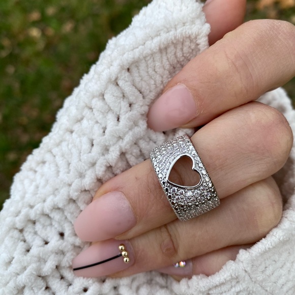 New 925 Sterling Silver ❤️ Heart Ring - Picture 6 of 6